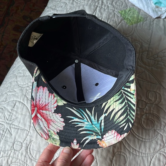 Tomboy X black tropical floral cap hat one size - Picture 3 of 5